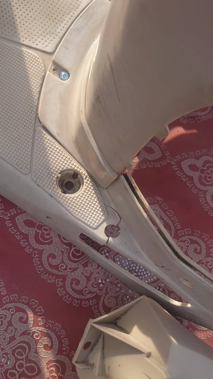 السلام عليكم دواخل بوليس كريمي ومراوس بكفرات مال بوليس


**إذا كنت صاحب هذا الإعلان وتريد حذفه لأي سبب، رجاءا أرسل رسالة إلى الدعم الفني**