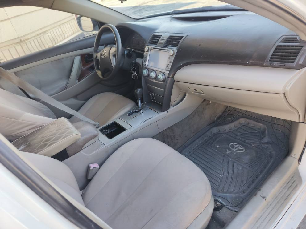 كامري موديل2007 خليجيه كفاله من الضربه القويه(السعر83)(***********) 
 مكينه٢٠٠٠ دوش وكير كفاله
حداديه يرادلها شويه تبريد شغاله جاهزه كهربايات كلها شغاله رقم بصره سنويه لغايت27 تحويل 
عنوان السياره البصره
*********** البصرة, العراق
