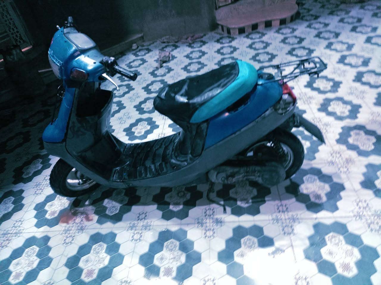 السلام عليكم يولد دراجه للبيع بتره سلف عوزها شخاطه وهندر دراجه مفتوحه دراجه صارله شهر من مجفته حلوه يولد دراجه نضيفه ومشيها حلو نهضتها حلوه السعر 180 وبيه مجال ابو 120 لاتجي يولد رحمه الله والديكم المايشتري لايعامل الرقم للستفسار ***********
