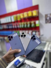 ١٣ بروماكس شرق اوسط نظافة 💯😍 ذاكره ٢٥٦ نموذج M مكفوول من اي صيانه 😍 مك...