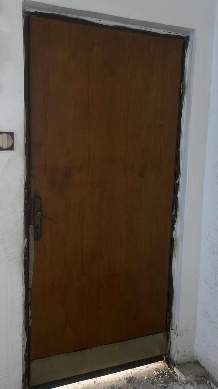 باب وحده للبيع الطول مترين والعرض متر مركز الحلة


**إذا كنت صاحب هذا الإعلان وتريد حذفه لأي سبب، رجاءا أرسل رسالة إلى الدعم الفني**