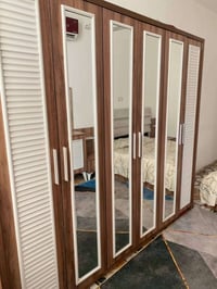 غرفة نظيفة • قابل تفاوض • حله مركز