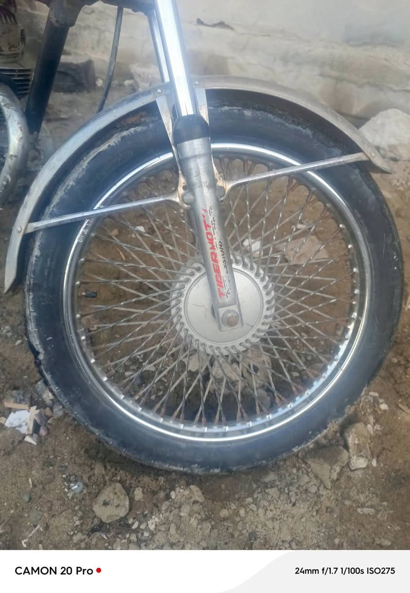 ماطور للبيع خمس تسعات مكينه خرسه لا صرف ولا نفخ ويا للتعيرات جدد سعر 210 وبي مجالل  ايسر حي القاهره ***********
