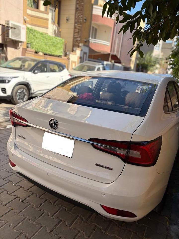 السلام عليكم
سيارة MG 5 
ماشيه ٢٠ ألف فقط 
موديل ٢٠٢١ 
نصف فول نظيفه جدا 
مكانها بغداد 
السعر 100 

***********
