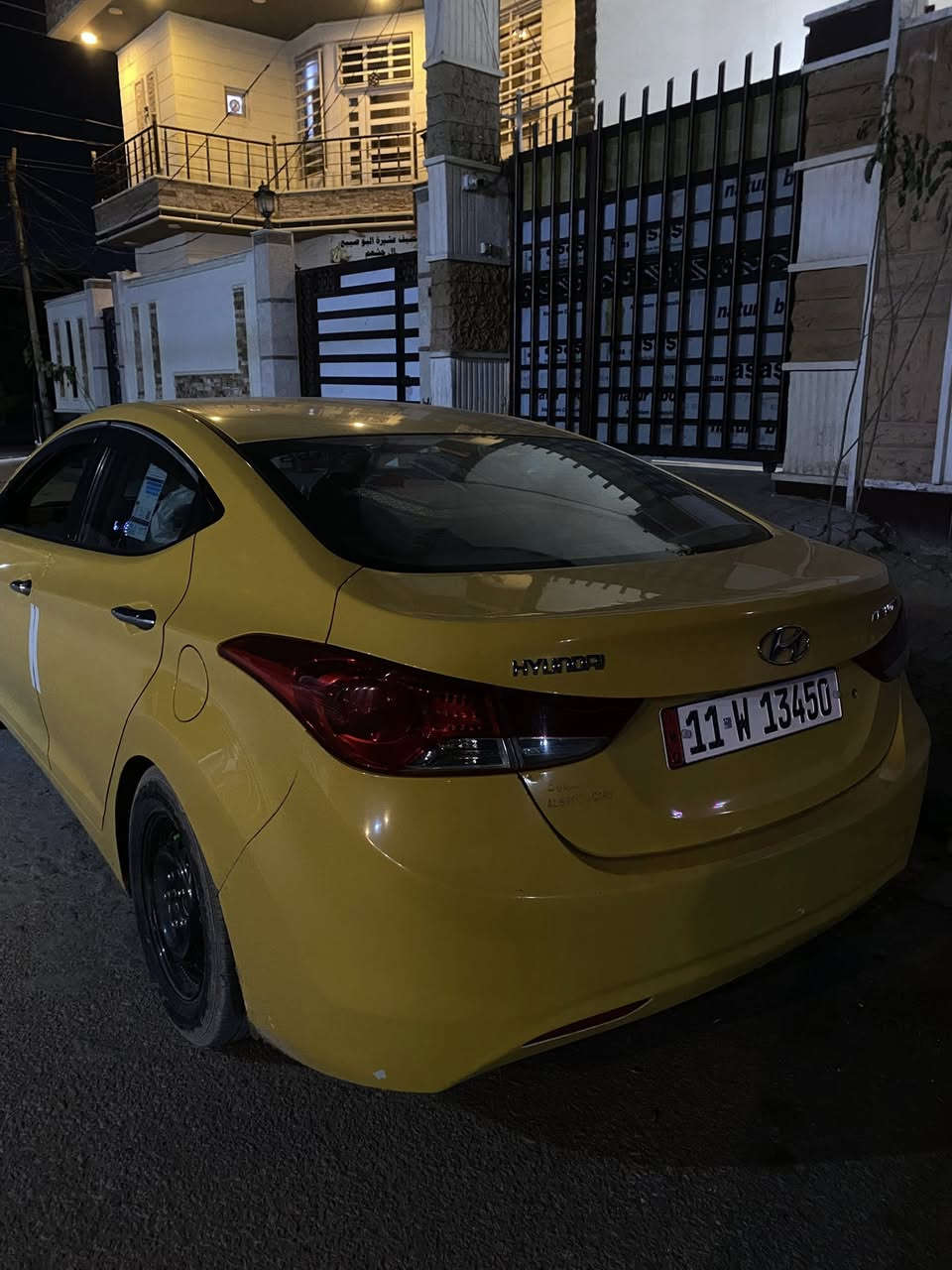 السلام عليكم النترا خليجي موديل 2012 السياره خير من الله حداديه جديده منضومه بانزين جديده تايرات نضيفات شاشه تحكمات استيرن  دوشمه جديده رقم بغداد بسمي السياره هيئه وغرمات مصفره كامله من كلشي شرط السياره المداور اتري وين متريد السياره مالت جنايه  مكانه الديوانيه مركز
الاستفسار :***********
