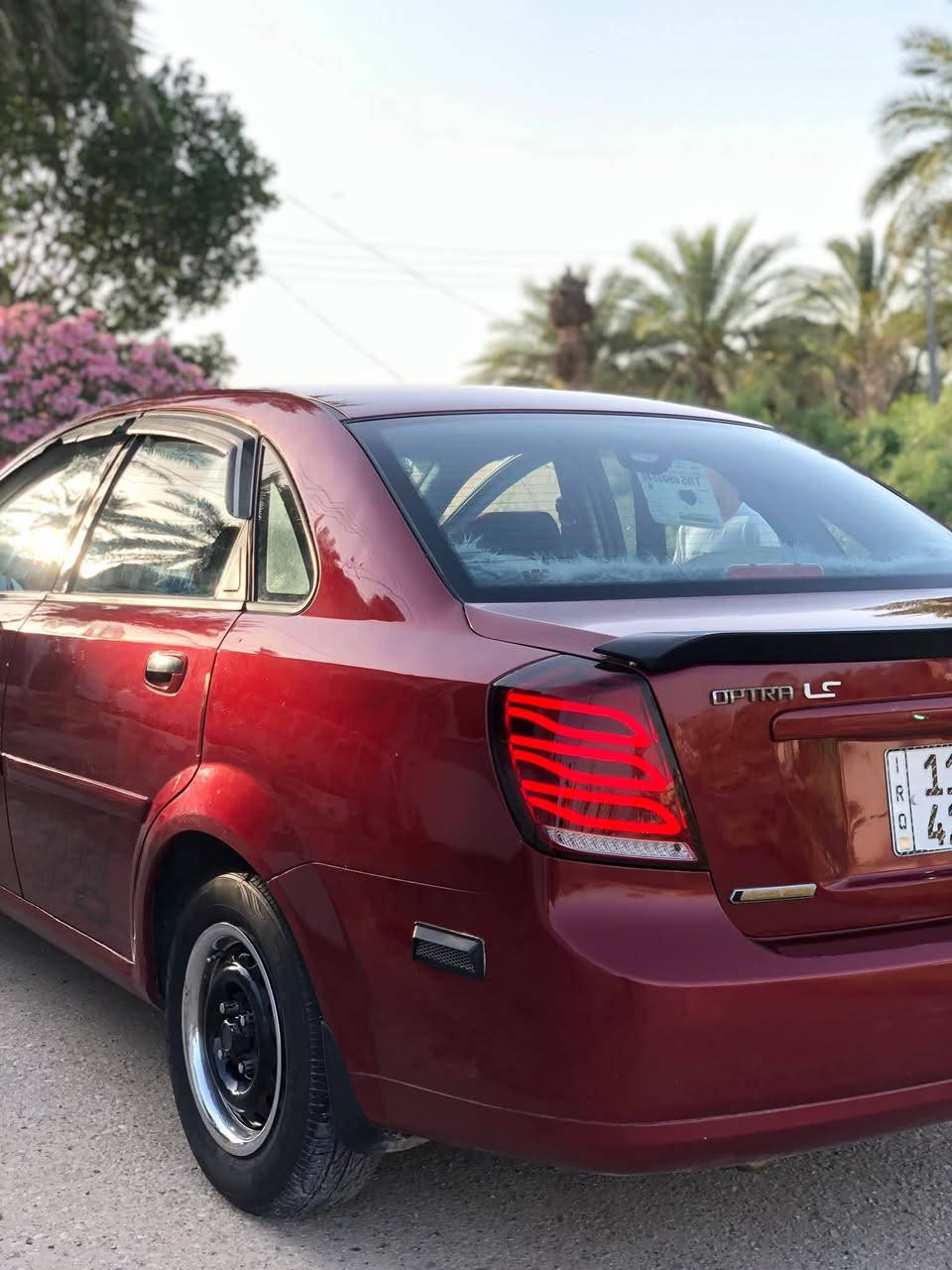 وبترا 2005كير عادي رقم بغداد السياره جاهزه من كلشي حد اديه صدر تبريد كلشي كامل وجديد تخم تاير جديد كير مكينه شرط تراايك وين ما تريد لايت خلفي امامي LED مكان سياره بغداد البلديات نهايت شارع المصرف سعر 60 بيه مجال بسيط سياره احله من صوره بهوايي للا ستفسار ***********
