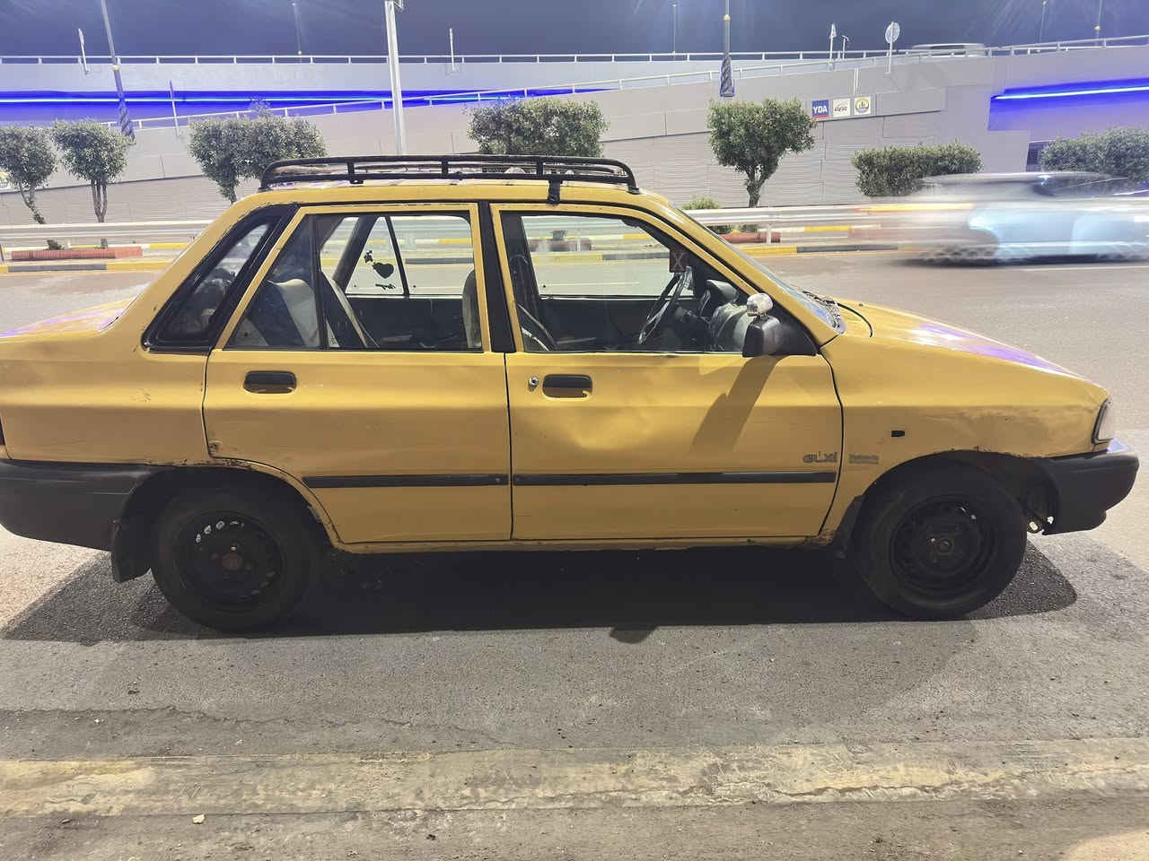 سايبا مديل 2009
دشبول مديل 2012
تبريد شغال 
بيها خيط تبخير 
سنويه ساقطه سنه 
هيئه ومرور عليه 
سعر 22$وبيها مجال حك الجيه 
مكان بغداد الحريه لاستفسار 
***********
