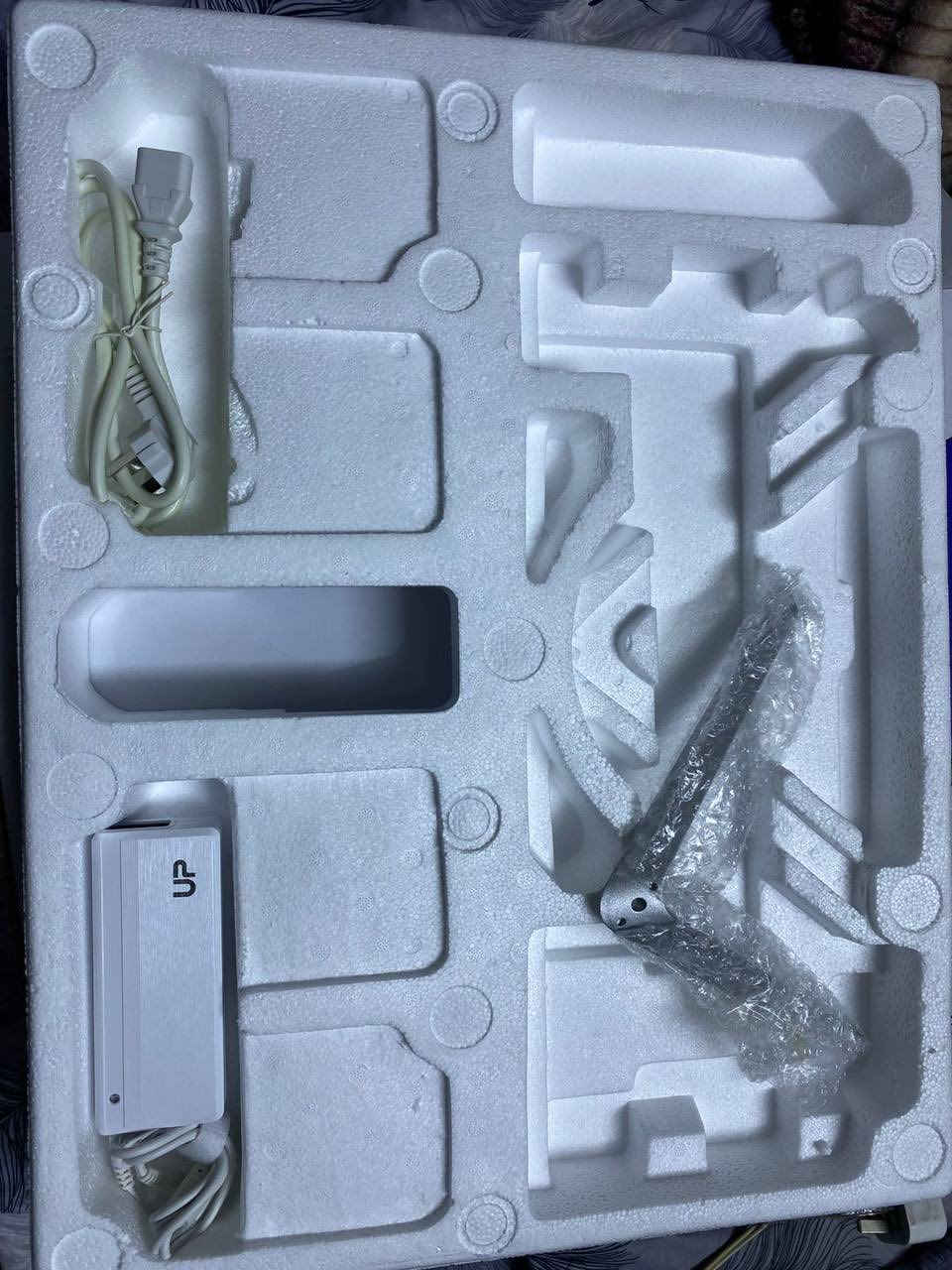 للبيع بعدهن مامفتوحات من الكارتونة
سعر الوحدة 200 الف 
مكاني بغداد ساحة عدن
