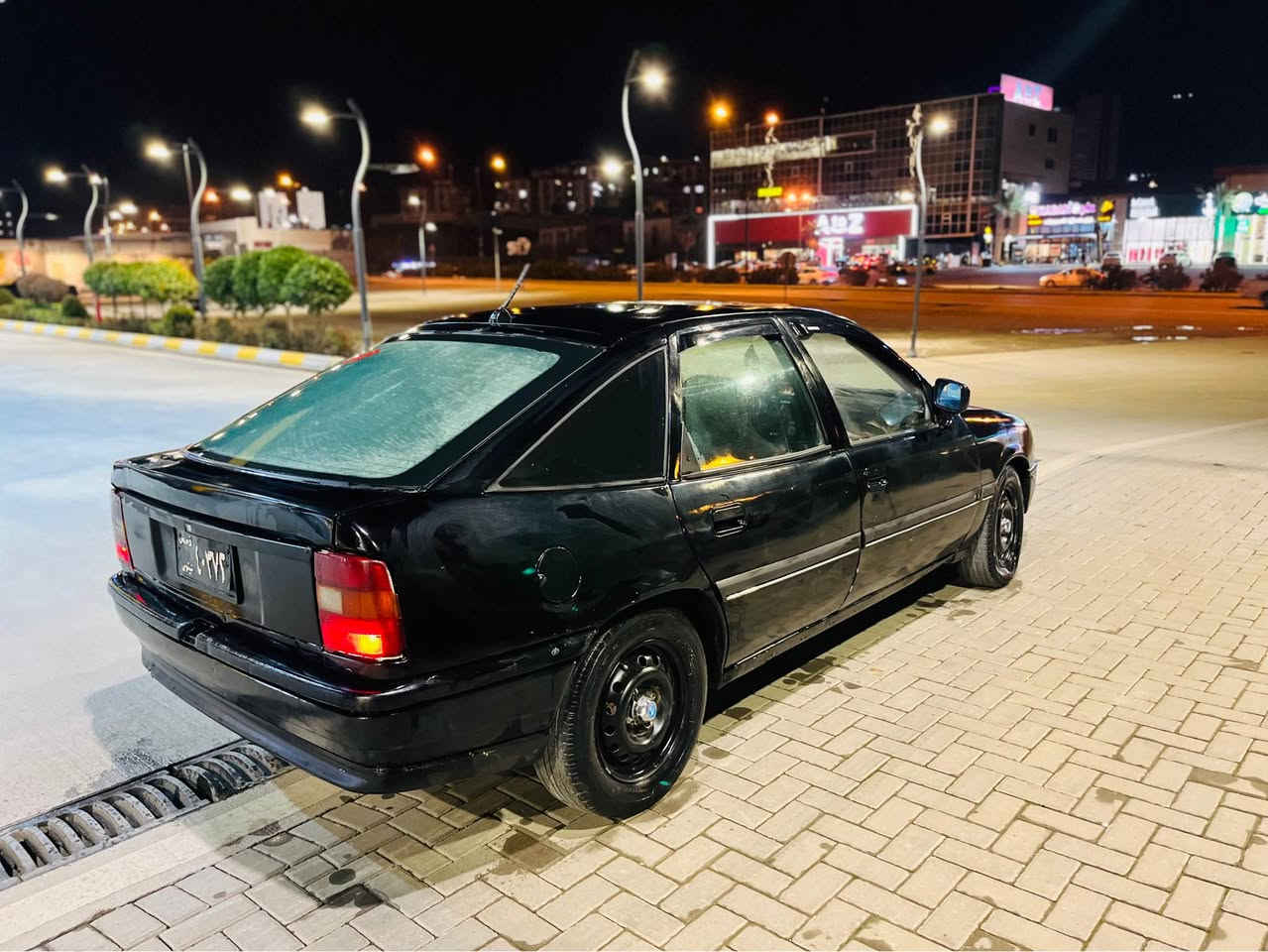 ئۆپڵ ڤیکترا مەکینە ٢٠ 
گێرو مەکینە بەشەرت١٩٩١ 
 تەقەورەقە بەشەرت 
کامل پێشیم تازە داگرتوە
کارەبای بەشەرت لایت زینۆن
جوانکاری بۆ کراوە
داعمو لێدراوی نیە
سەنەوی و پاکانە وەکالەی بۆ کراوەتەوە
ئەوەلیاتی بەشەرت هەرزەی بۆ کراوە

سعر ١٨ گەڵاو مەعامەلە 
ناو نیشان سلێمانی 
ژم. *********** السليمانية, العراق
