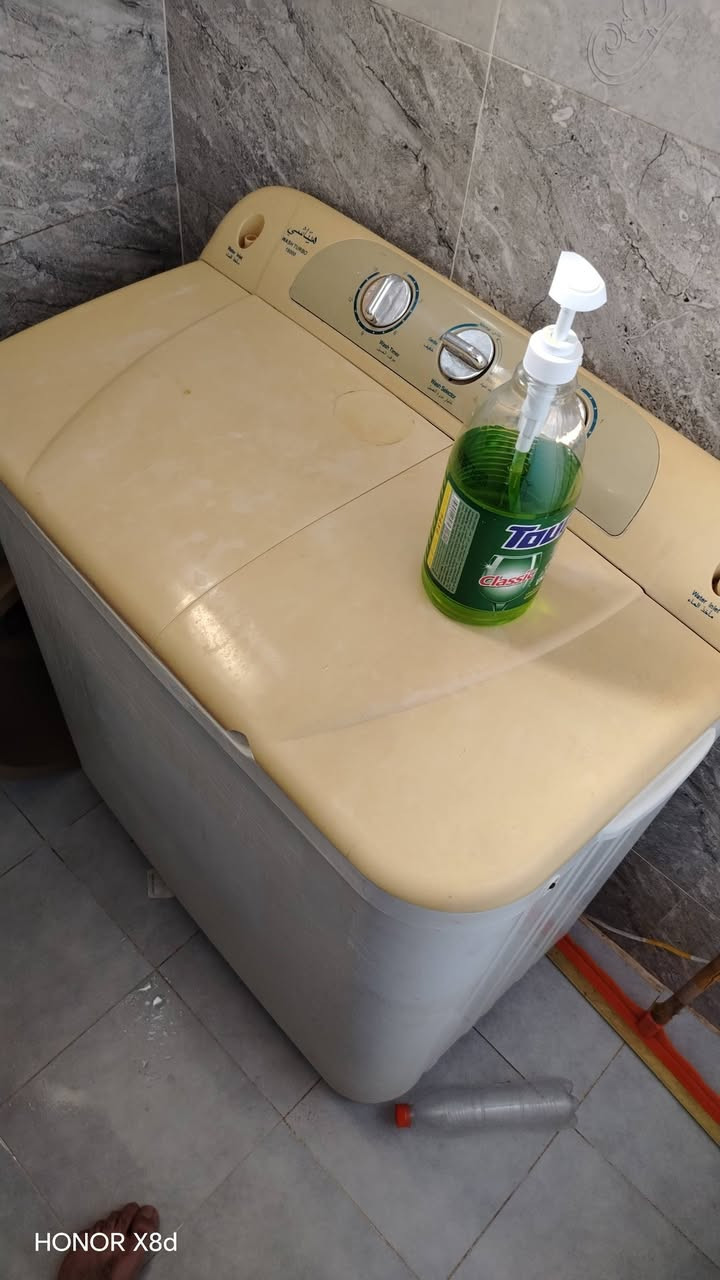 السلام عليكم
متوفر غراض بيت كامله للبيع 
 1⃣ثلاجه arclike اكبر حجم 
 2⃣مجمده زغيره 
3⃣سنك اصلي سيراميك الثخين
4⃣مبرده سوبر نضيفه فول
5⃣غساله ياباني هيتاشي
6⃣تنور غاز 
تواصل خاص 
 ***********
