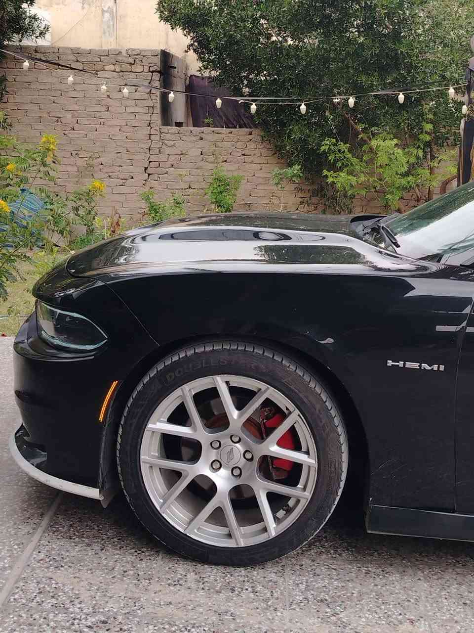 السلام عليكم للبيع دوج جارجر rt 5700 ماكس موديل 2015 السياره جديده جدا ومابيها نقص برغي ضرره موضح بصور بسيط جاملغ وبنيد تحديث وجاملغ خلفي شويه بي
المواصفات /
فتحه سلايد روف 
كشنات شامو حضن بلاد
تدفئه تبريد بالكشنات 
سوبر تراك باك 
كشنات الاماميه كهرباء 
تدفئه بالكشنات الخلفيه
حساسات خلفيه 
سماعات بيس
كشافات بلاد
رادار جانبي 
السياره مابيها نقص جاهزه باسمي السياره عليه تفريغ وبرمجه السياره كلش قتصاديه سعره 169$
للاتصال /***********
