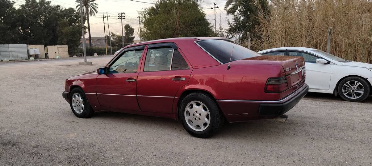 سلام عليكم مرخصت الادمن مراسدس دب مديل 1990عنكبوت بلاد وكير بلاد شرط تراي 200 تخم تاير فول سبير علة وضعه حدادية خير من الله قواعد فول دجات جدد بلاد ماسحة جام  وماطور جديد بلاد السيارة تحتاج ترتيب بسيط كلش متعوب عليها  سيارة مال جناي رقم بابل  السيارة بلادية فقط صبغ عام للجمالية سعرها 70 وبيها مجال سبب البيع محتاج 
بابل قضاء الكفل 
*********** بي واتساب والماسنجر مفتوح
