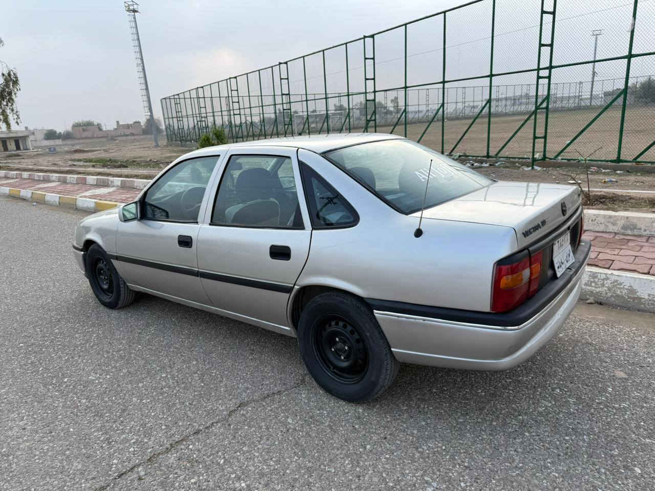 سلام عليكم سيارة اوبل فكترة موديل92 محرك 18 سيارة عام لجمالي سنوية ساقط سنو نص شرط تحويل بدون طخة شيعار مابي بس هلالات معمر باقي جاكوج مابي مكان كركوك رقم *********** كركوك, العراق
