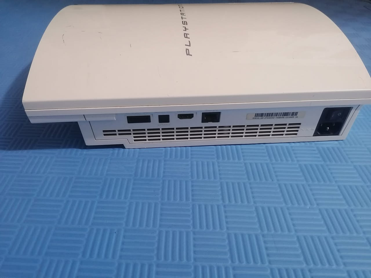 بلي ثري فات
النظافة شوفت عينك
الجهاز نظامة HEN (يعني الجهاز مكاتب تنزل و تلعب اي لعبة تريدها)

ذاكرة نص تيرا

ملحقاتة كاملة عدى واير الطاقة، جويستك واحد و توصيلة من جويستك بلي تو للثري

السعر 60 قفل قفل قفل

 (الجهاز مكاتب و نت يعني ما يحتاج تروح لمحل و تشتري اللعبة و لو تحصلهَ لو لا، الجهاز بي كل الألعاب)

مكاني نجف ،نهاية شارع الصب او حَولي مطار (يعني يم الجسر إلي يربط شارع الحَولي ويا شارع كربلاء)

رقمي *********** بي واتساب
