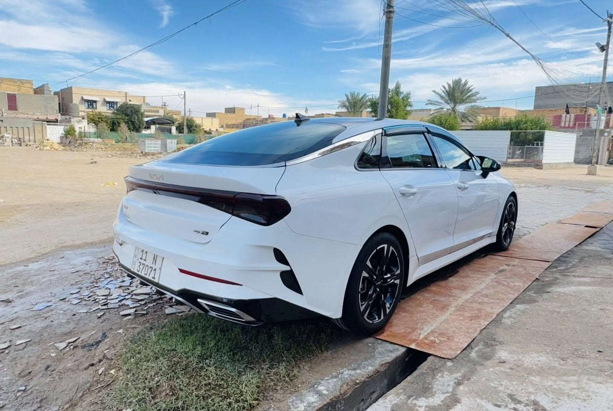 يالله السلام عليكم للبيع K5 موديل 2023
فئه جي تي لاين اعلى فئه بالمواصفات فول للاخير 

سياره رقم بغداد حره باسمي 

ماشيه 25
مكينة 1600 تيربو ✈️
الموصفات 
_شاشه تاب كبيره

_كشن كهربائي

_تدفئة كشنات

_تدفئه ستيرن

_شحن لاسلكي

-رادار 360 

-نقطه عمياء

-توقف ذاتي عند الاقتراب امامي وخلفي 

قياده ذاتيه

تحديد مسار 

مثبت سرعه 

اربع انظمه قياده

سماعات صوت بيوس 

حساسات امامي خلفي

كامرا دوارا 

بنوراما 

اتو هولد 

سايد بريك بصمه 

ترحيب عند الاقتراب

دخول ذكي 

صندوق ذكي متحسس 

بصمه تشغيل

بصمة بيبان 

رادار امامي وخلفي وجانبي

تبريد منفصل

شاشه تبريد بيانو

لايت ثلاث عدسات اصلي لد 

داخل لونين اسود و احمر مختوم علامة جي تي

السياره عليها ادامه كامله جاهزه على اخر حبايه 
+تخم تاير صار 8 ايام مشدود  

السياره بيها اربع قطع صبغ 

السعر 155

اخوان الما يعجبه المنشور يترك كلمه طيبه والرزق على الله
والتوفيق للجميع 

مكاني واسط 

رقم الهاتف 
***********
***********
