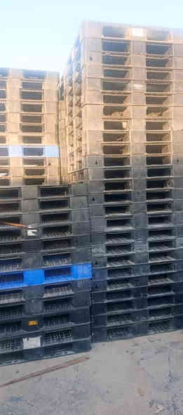 سكيب بلاستك اسود العدد الكلي 135
قياس 110x110 العدد 60
قياس120x100 العدد 75
الوزن 7كيلو سعر القطعة 5ونص مطروح مكاني بغداد 
***********
