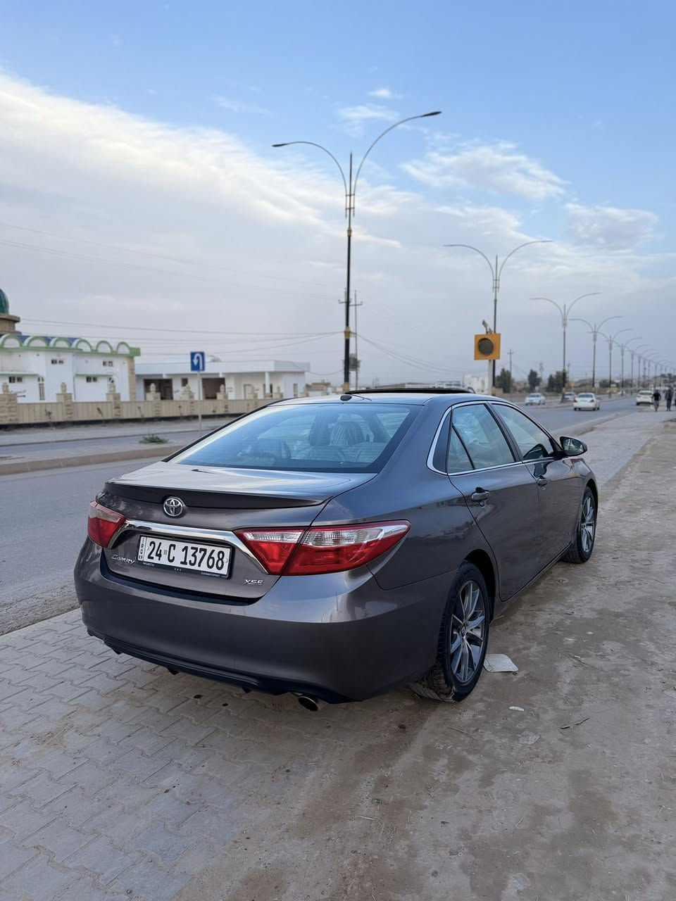 سلام عليكم كامري اللبيع موديل 2016 لون نفطي رقم دهوك السياره فول موصفات اكس ايلي بيها بونيد بدون دواخل رقم الهاتف ‭٠٧٨٢ ٦٨٨ ٨٧٧٨‬
