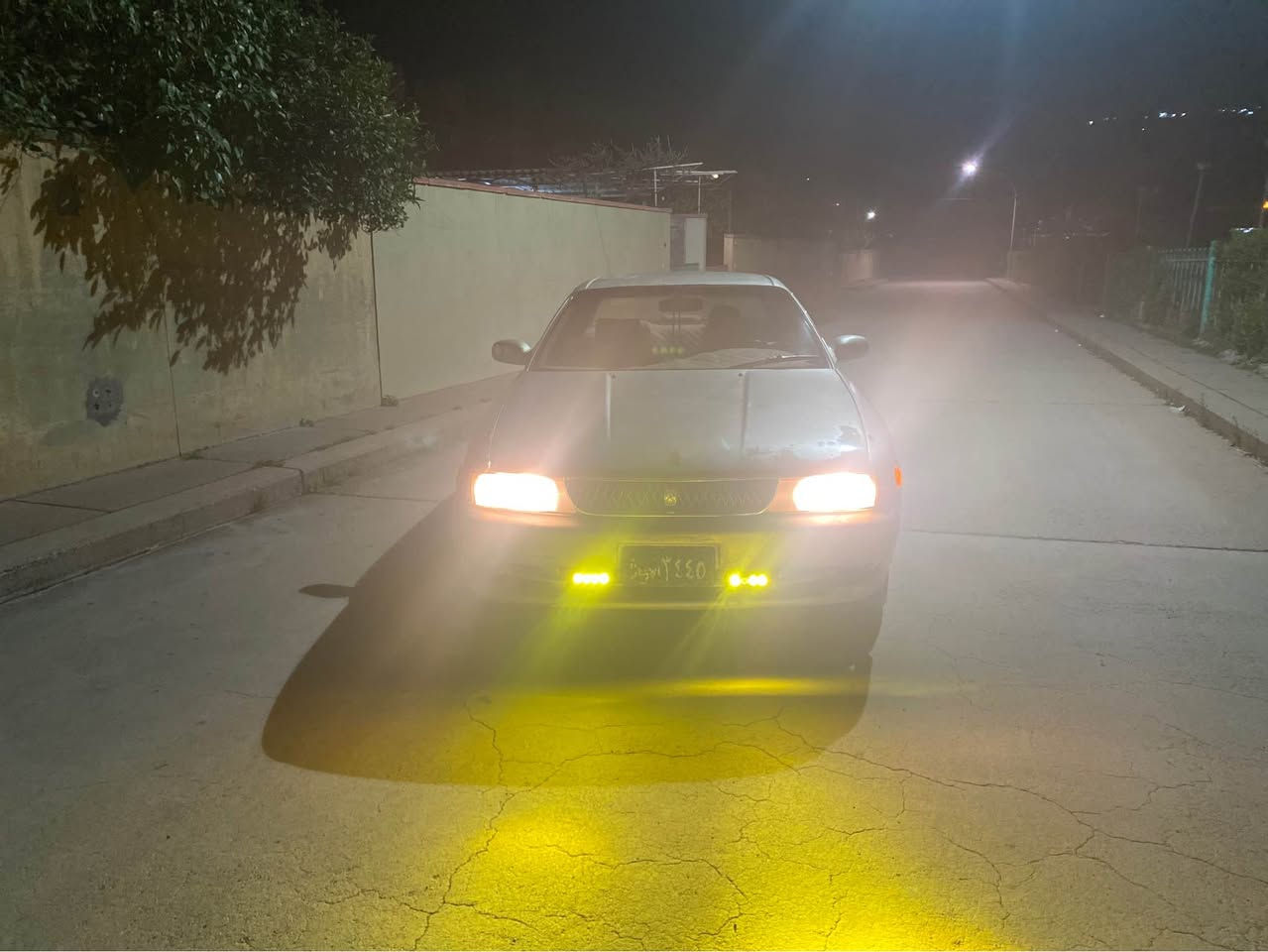 توێتا مارک مۆدیل ٩٤ئاڕمی پلاستیکی سلیمانیە دیناری تێدا نیە بەرە دەرگای لۆکە نەتەقیوە دەشپوولی نەتەقیوە گێچ کامل ئیش ئەکات مکینەی دوونیوی وینجیە ماشەلا زۆر بەقوەتە چوار جام کارەبایە  کوشن تازە وگاحی لۆکە رەقەم تەلەفون *********** دار بنديهكان, السليمانية
