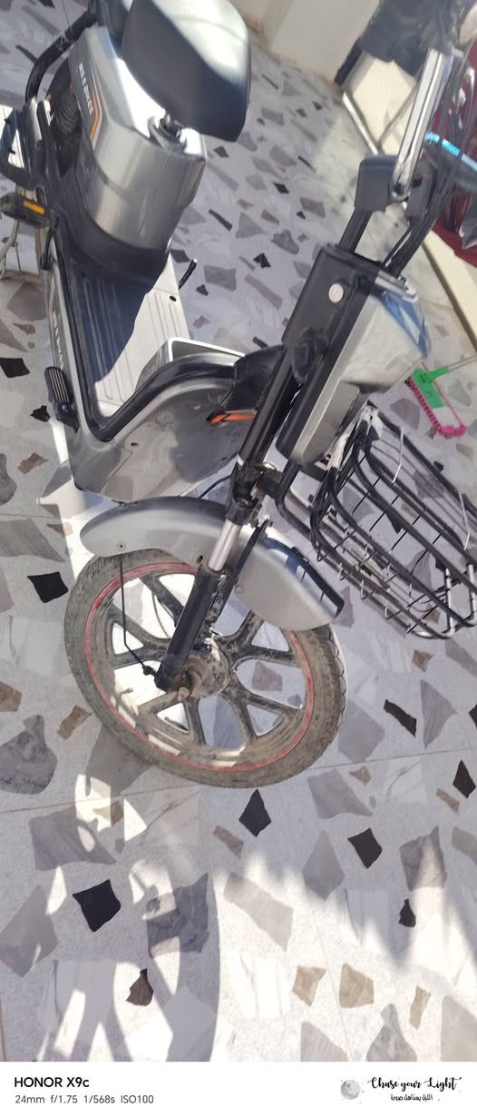 سلام عليكم بيسكلا حجم كبير البيع مستخدم شهرين موديل 2025 بعد زيرو البيع اسعر425 و بي مجال مكاني كركوك او مروس ماطور بس يكون نضيف وهذ رقم ***********
