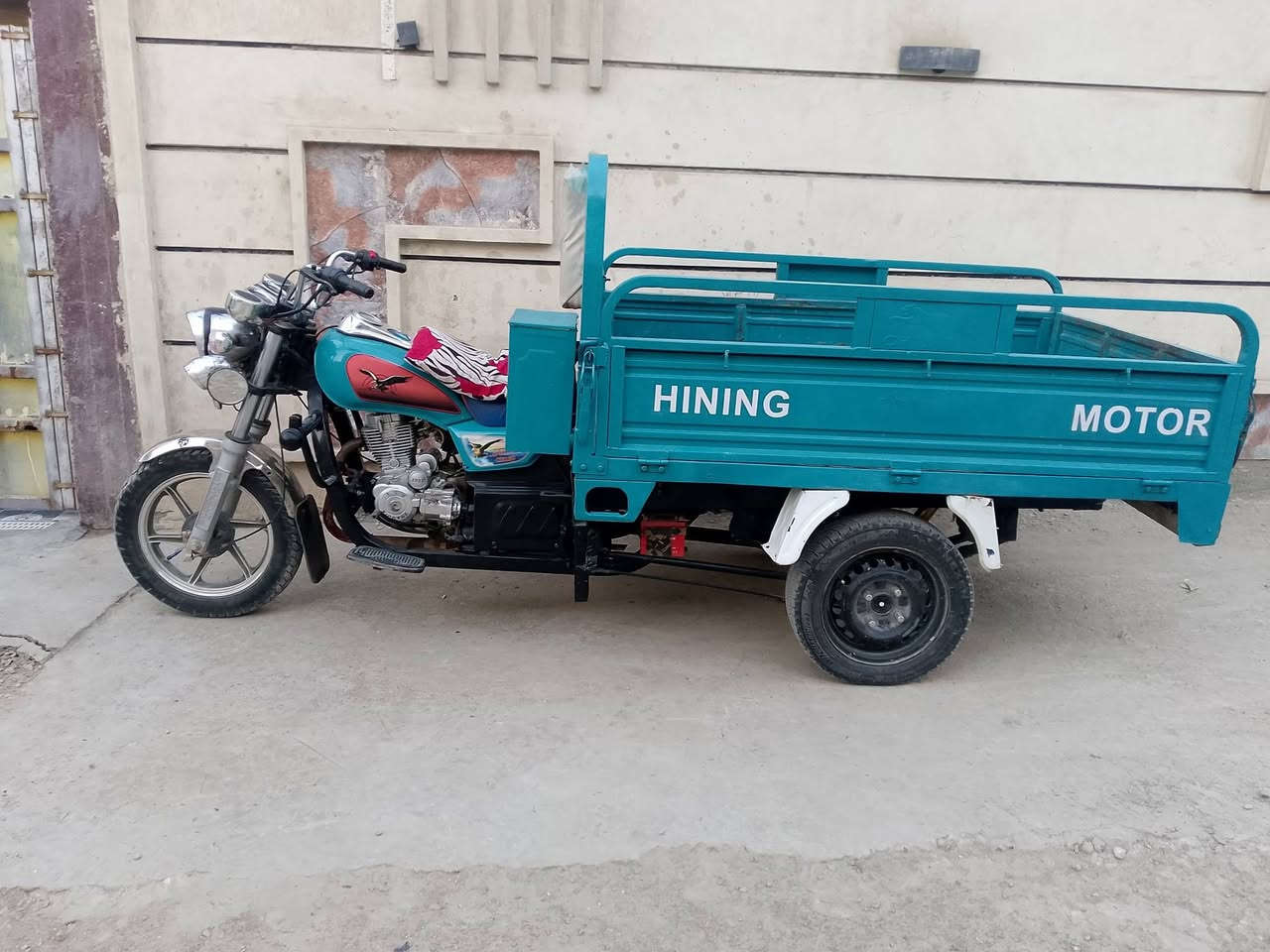 سلام عليكم ستوته للبيع موديل 21 اوراق اصولي لسعر واحد 650 وبيهي مجال قليل حله شارع 80 مال نجف رقم ***********
