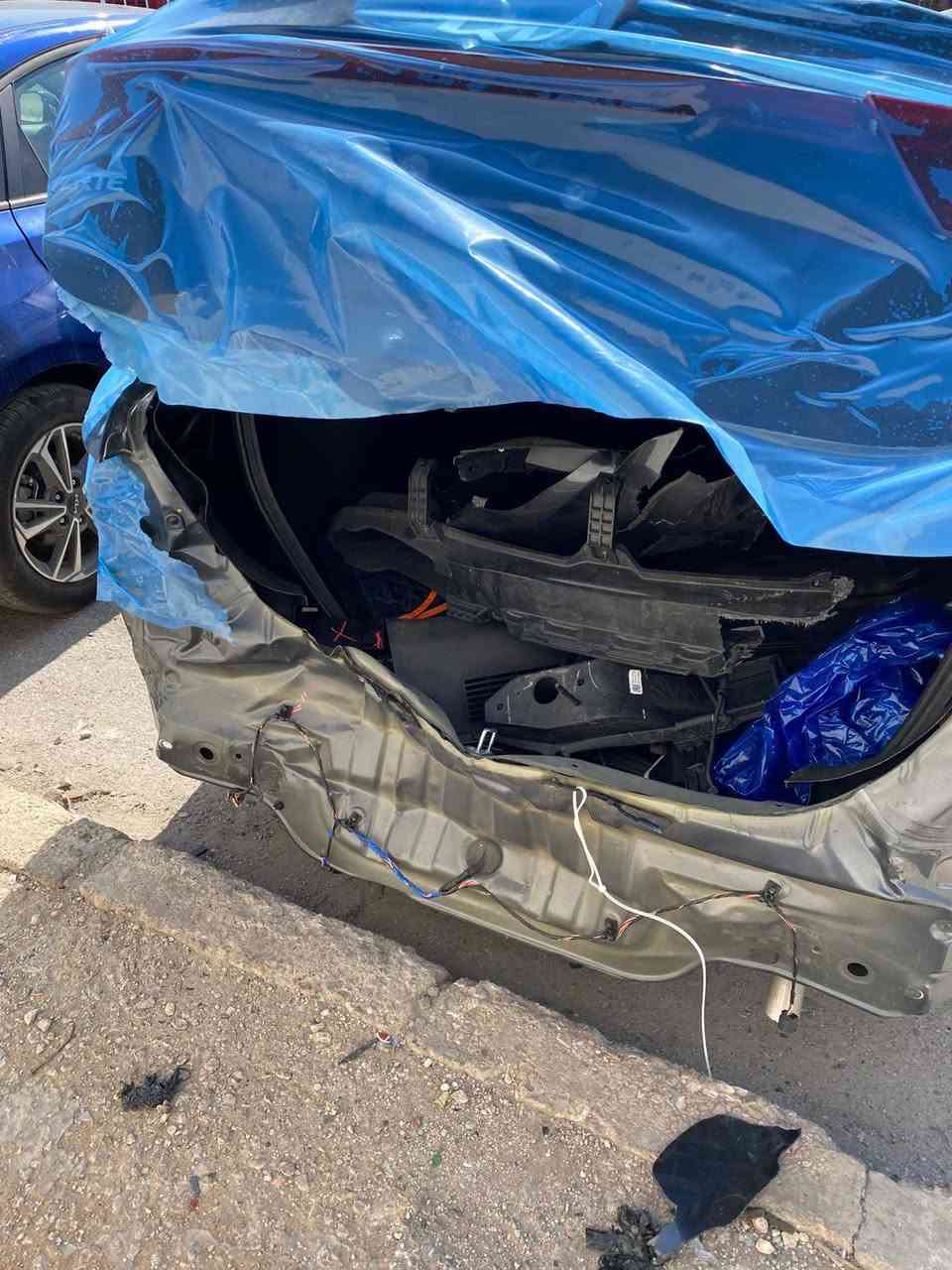 سلام عليكم فورتي موديل23سيارة بسمي مكفولة عداحادثها ماشيه 61الف***********
