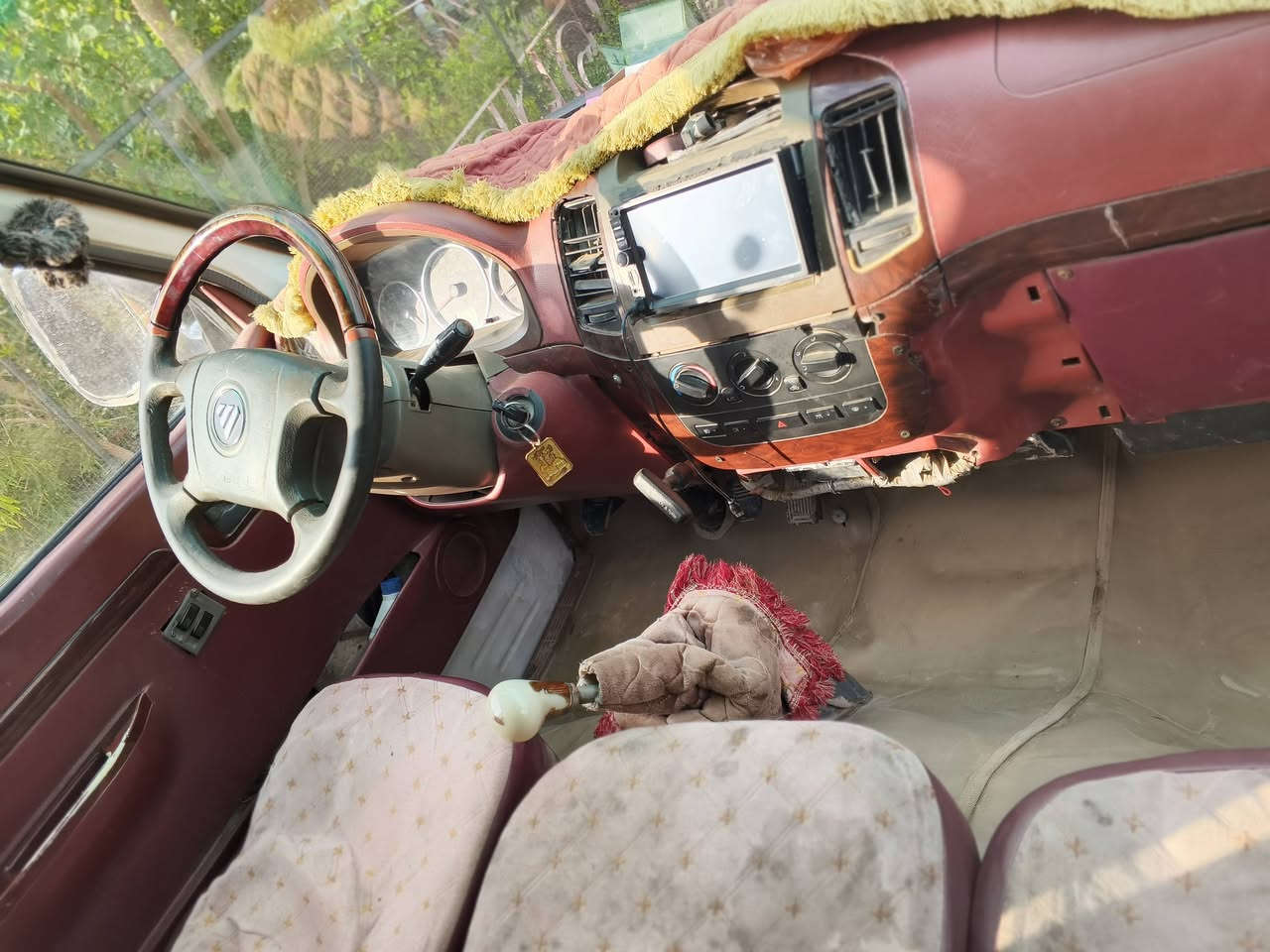 سلام عليكم فوتون Fللبيع موديل 2014رقمها واسط بأسمي تحويل ثاني يوم سياره حلوه ونضيفه وكاعده مكينه وكير مكفولات سياره احله من صوره مكفوله من كلشي سعرها 75وبيها مجال للستفسار ***********
