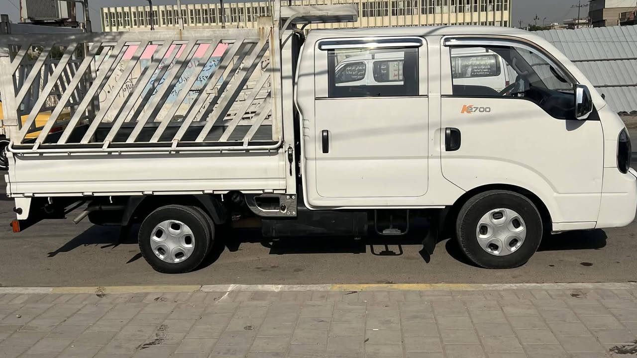 سلام عليكم خوان كيه دبل قماره موديل 2017 سياره مكفوله من الضربة والصبغ  على وضع الشركه تبريد ثلج  تخم تايرات كوري  +محجر  +دعاميه + دوشمه    بسمي تحويل مباشر  عنوان بغداد الامين رقم ***********
