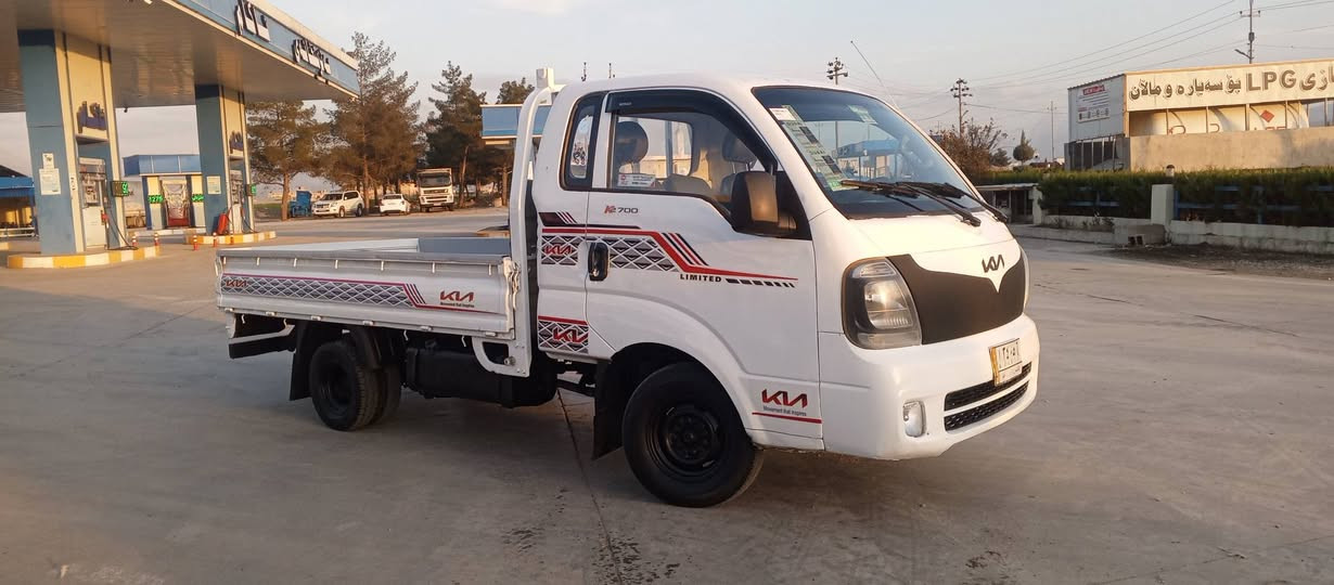 بەناوی خوای گەورە
کیادووتەنی علوج لایەکی بڕاوەتەوە چاککراوەبەشەرتی 3تەن مەکینە2700مۆدیل2012نرخ55وەرەقەوکەمێک مەحامەلەشوێن قەڵادزە*********** بشدار, السليمانية
