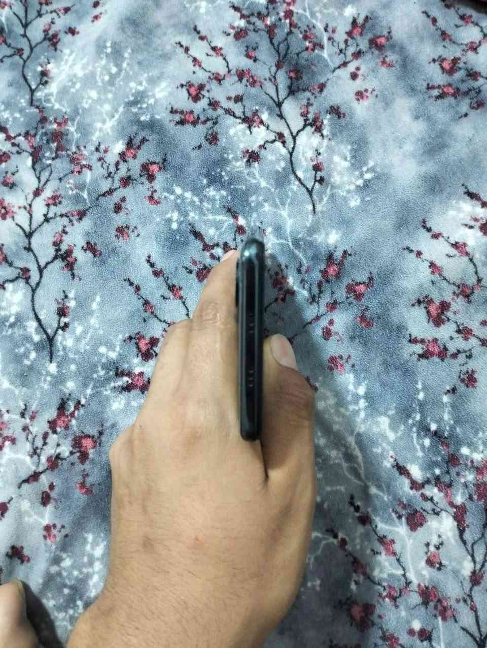 سلام عليكم بوكو t3كلش نضيف بس الضهر مكسور لون اسود لامع ذاكره256 جهاز مال العاب بوبجي 90فريم باقي العاب 120 كلشي شغال بي كاميرات شحن سماعات كله شغال السعر 170وبي مجال العنوان بغداد قضاع المدائن سلمان باك الرقم ***********موجود واتساب
