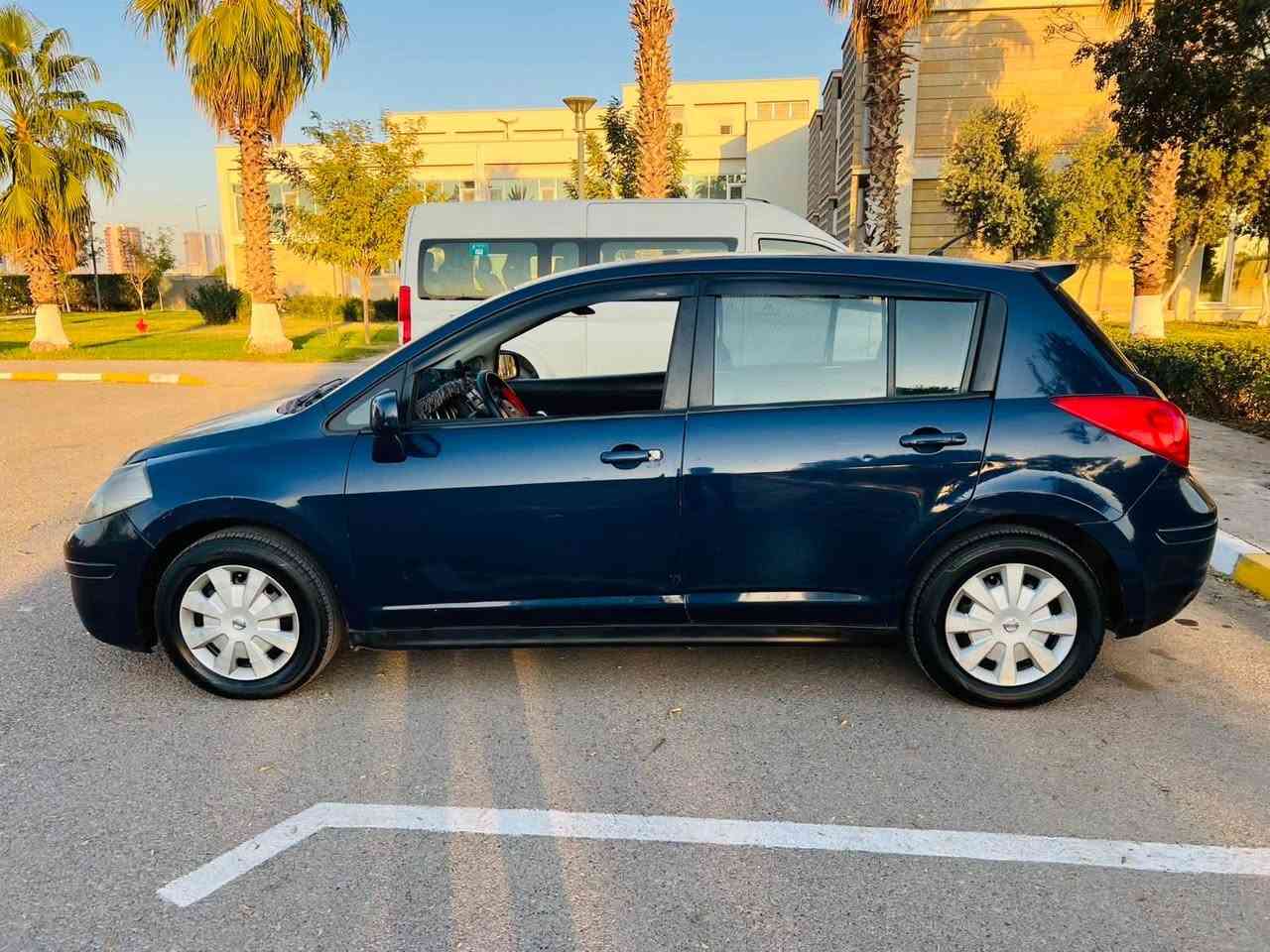 نیسان ڤێرسا . . . مۆدیل 2012 
مۆبایل ***********
تەنها بۆنیتی بۆیاغە جەمپێکی زۆر بچووکی پێشەوەی هەیە هەر شایەنی باس نیە گێر تۆماتیك مەکینە 1.8 مەرغووب چوار تایەی تازە تایەی نوێی بۆ بەستراوە هەر هەموو شتێکی بەشەرتە سەعری 86 وەرەقە و مەعمەلەیەکی برایانە شوێن هەولێر أربيل, العراق
