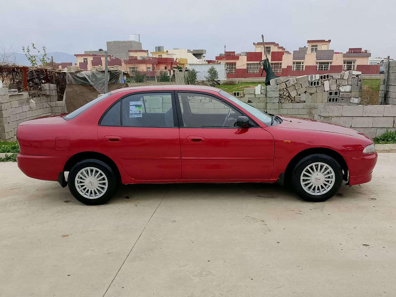 كلاند موديلي ١٩٩٣ ئارمي بلاستيكي سليمانيه كيرو مه كينه ي به شه رت كاره بايو فلجه و كه مي هه موي مه زبوت زور باكه مالي دوسته كورينه وه ش ئه كه م له سه ر دلكرتن
***********
***********
