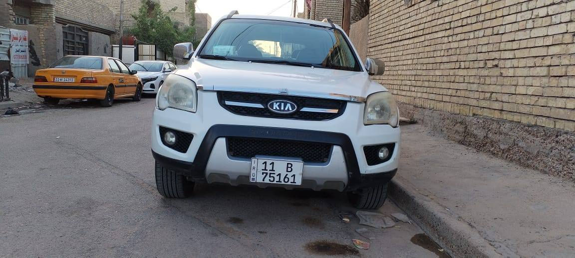 السلام عليكم للبيع كيا سبورتج 2009 محرك 2000 دوش باسمي تحويل مباشر كاملة بدون نقص تدفئه تبريد صدر تخم تاير كله كامل مكفوله من الضربة والصبغ مكان السيارة بغداد المعالف الاتصال على الرقم ***********
