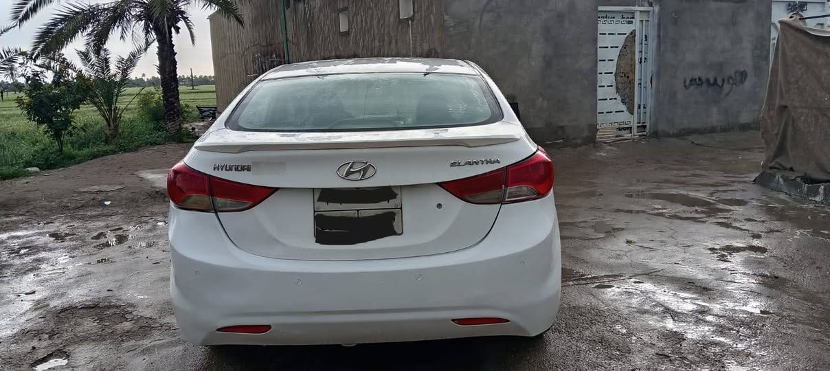 السلا م عليكم للبيع الانتره موديل 2014  محرك 1800 رقم أربيل ألماني ابو فسفوره موصفات فول عده بصمه سياره  كفاله  المكان النجف مشخاب ***********
