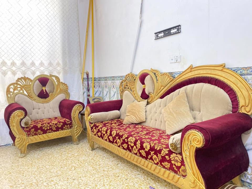 سلام عليكم تخم ملكي للبيع خمس قطع عشر مقاعد السعر 450 للاتصال ومتوفر واتساب ***********
