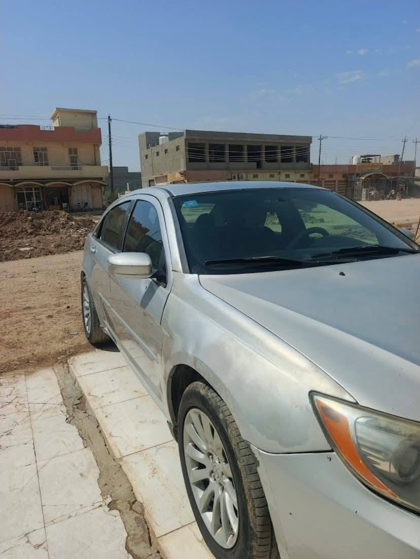 كلايسر c200
٢٠١١ 
فول مواصفات
شاشه 
كامرة 
تحكم ستير 
منضومة زنون 
سلايد روف
كشنات كهربائي
السيارة عليهة منضومة غاز إيطالي ١٠٠ لتر جديدة 
حدادية امامي خلفي جديد
 تخم تاير
كير محرك ٣٦٠٠ سته سلندر  خير من الله 
سيارة كامله 
رقم بغداد تحويل مباشر 
السعر 65 وبيها مجال للشراي
عنوان ديالى بعقوبة 
‏***********
