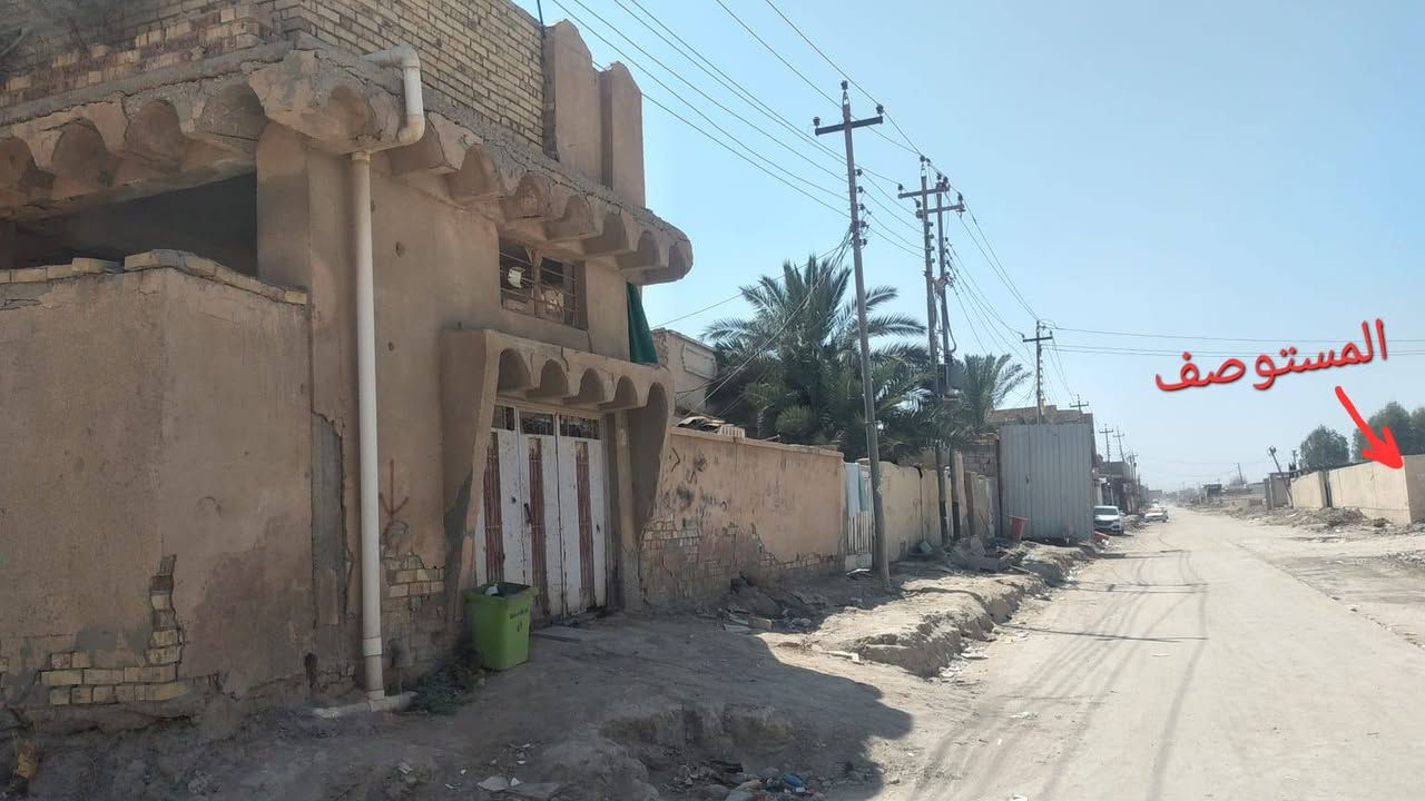 بيت طابو صرف ٣٢٠متر قاطين ركن
طابوق كونكريت 
وره المحكمه الجديد بشارع العريض
قريب للمدارس والمستوصف والمحكمه 
ووجه على ساحه وركن البناء عالي
البيت كبير وقابل لترميم فقط اعادة لبخ
البيت من الداخل ارتب من الخارج
يصلح روضه او مكتب سياسي او سكن للعائله كبيره 
التبليط الجديد والمشروع بلباب
السعر ١٦٥
*********** علي عبدالكاظم
