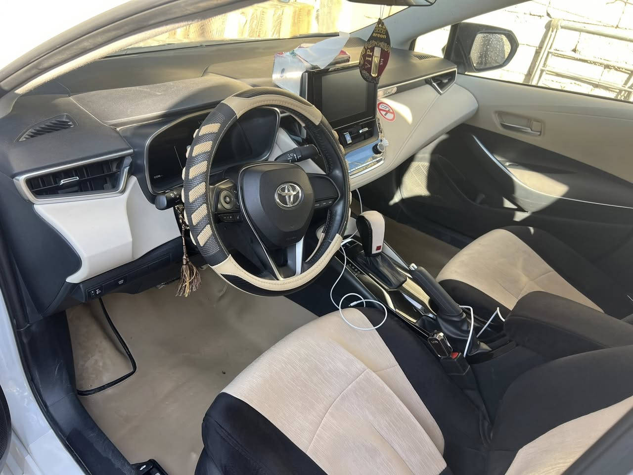 تيوتا كورلا موديل ٢٠٢٣ ياباني اصلي ساز 
السياره فول الفول
ماشيه ٥٣ الف كم 
للاستفسار ***********
