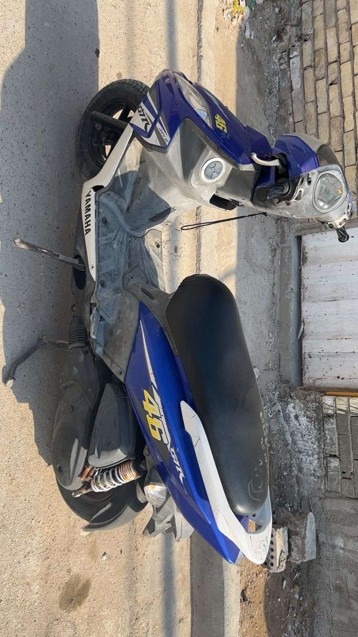 سلام عليكم دراجه صالهه سبوع نازله من رنبه درجة نضيف كلش سعر تصل عل رقم***********
