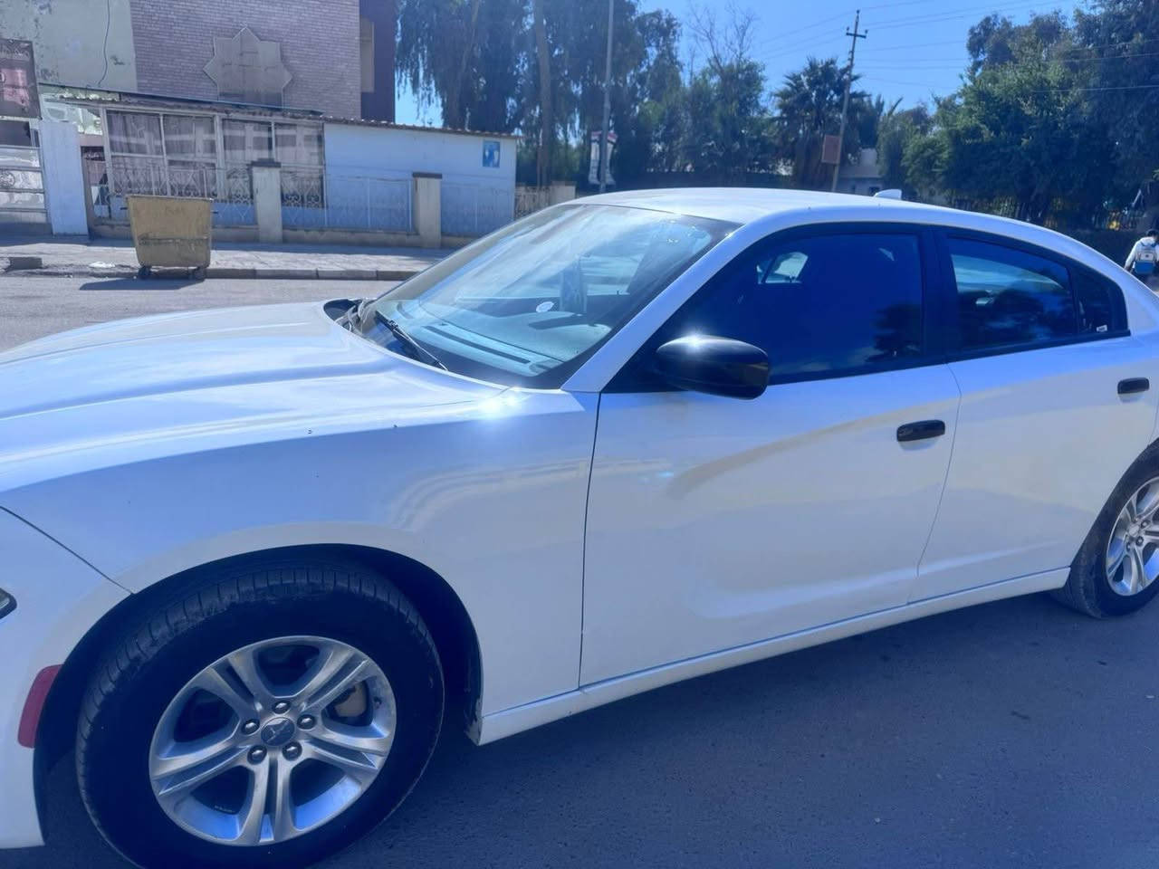 السلام عليكم دوج جارجر للبيع موديل 23 بدون رقم ماشيه 24 الف سعرها 225 وبيها مجال اخوان مكلف ب النشر اتصال ب الرقم *********** او المراسله ع الواتساب يدزلك صور الحادث العنوان البصرة القرنة القرنة, البصرة
