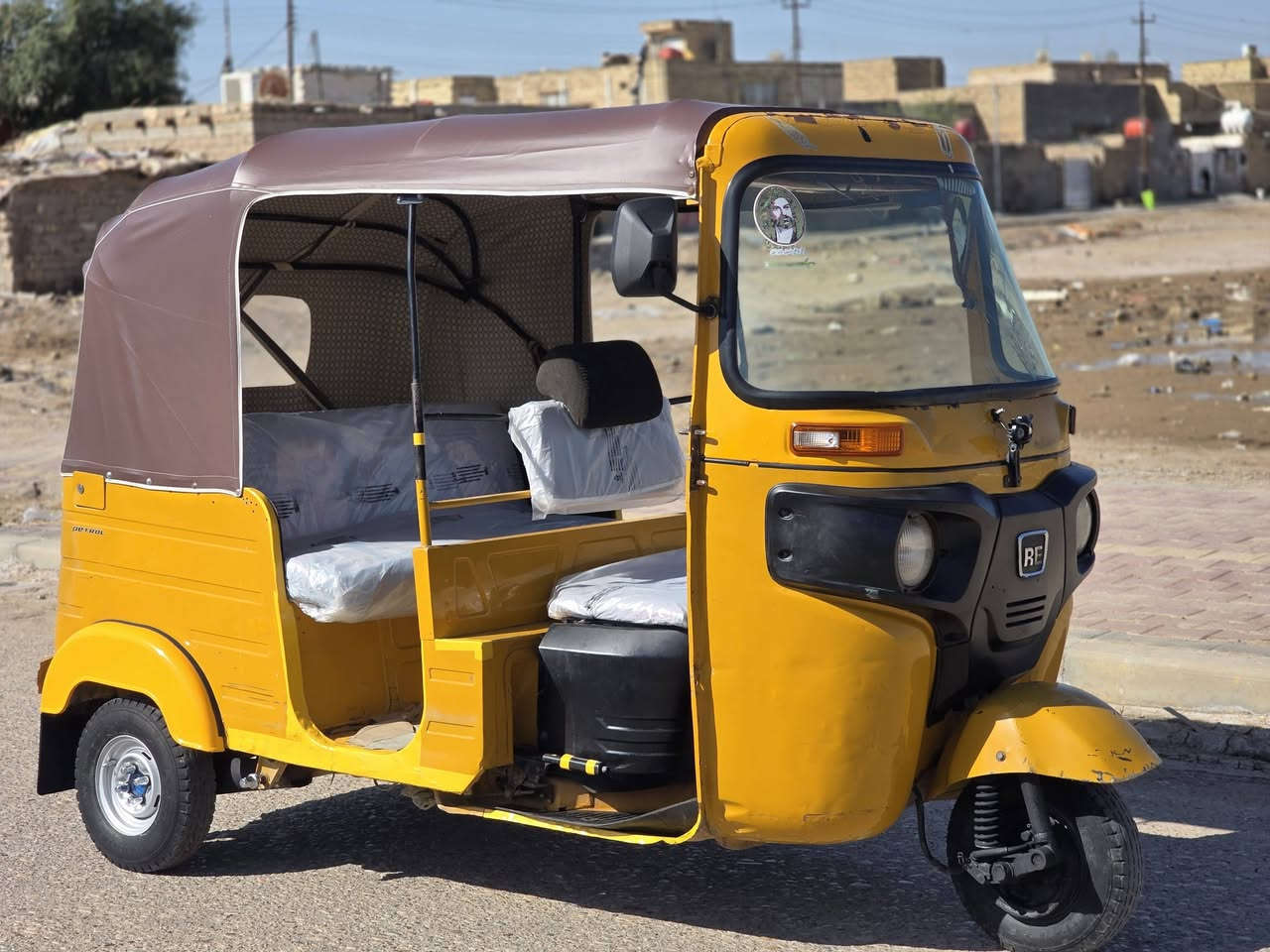 السلام عليكم تكتك 
موديل 20 شهر 10 وكيلها شاكر
 ابو المجر السعر 5250 
***********
