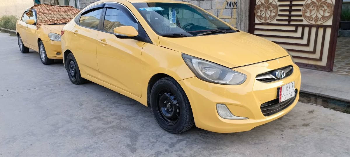 السلام عليكم اكسنت مضلع امريكي موديل 2012 باسمي كابون بانزين بيها 
كير شرط 
تبريد منظومه جديده 
محرك نفخ 
بيها بوند وجاملغ تبديل بدون دواخل باقي السياره جاهزه من طخم وتايرات وباتري 
السعر 85 وبيها مجال للتواصل خاص او على الرقم 
***********
