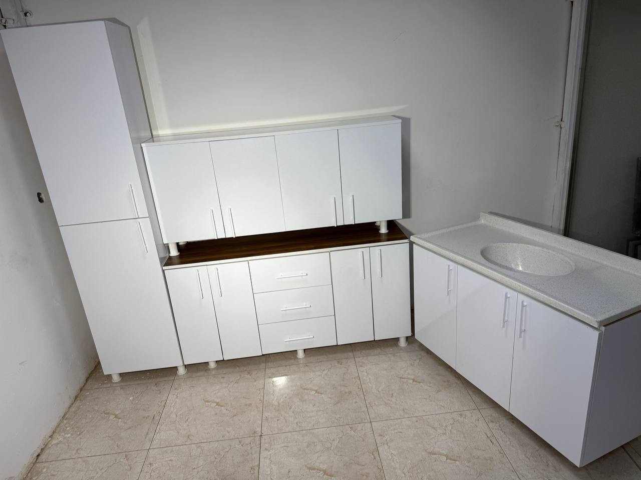 كاونتر خشب mdf قياس مترين مع الفاترينا ولسنك متر و20 مرمر سعر 385 الف


**إذا كنت صاحب هذا الإعلان وتريد حذفه لأي سبب، رجاءا أرسل رسالة إلى الدعم الفني**