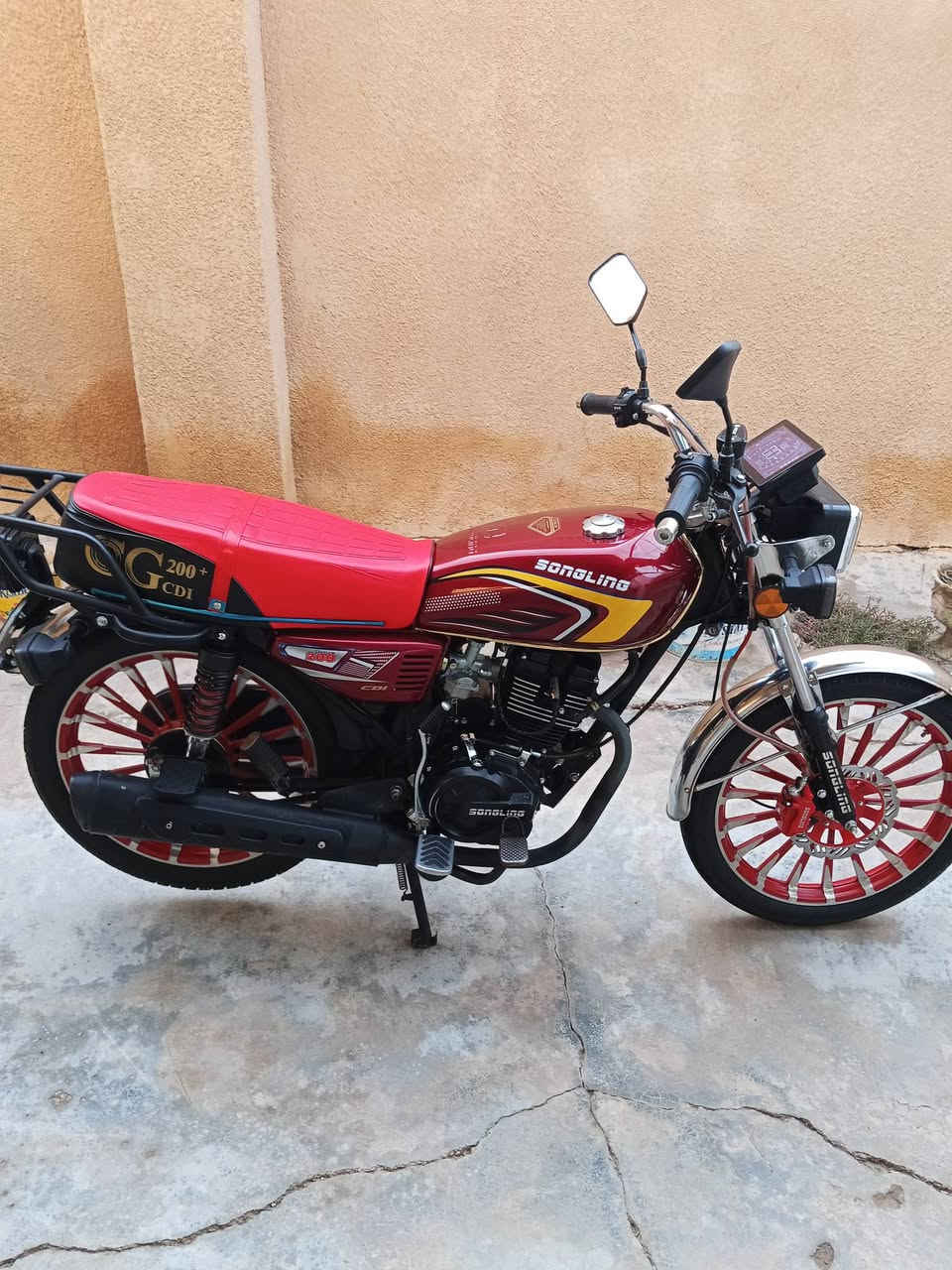 السلام عليكم للبيع دراجة موديل 26كفالة عامة جديدة كلش أوراق كاملة السعر 825  الرقم ***********
***********
