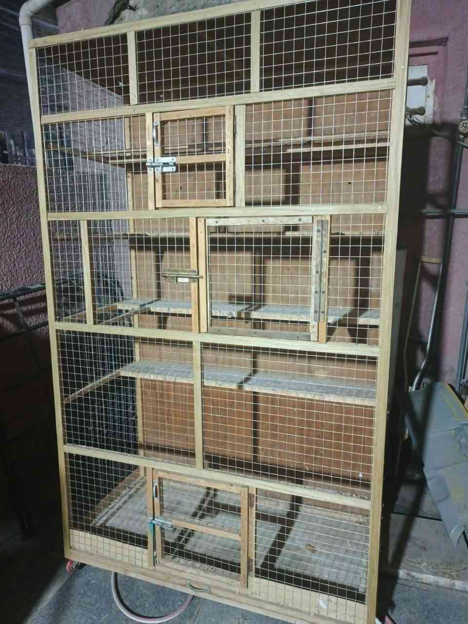 قفص للبيع كلش نظيف سعره 80 رقم الهاتف ***********
