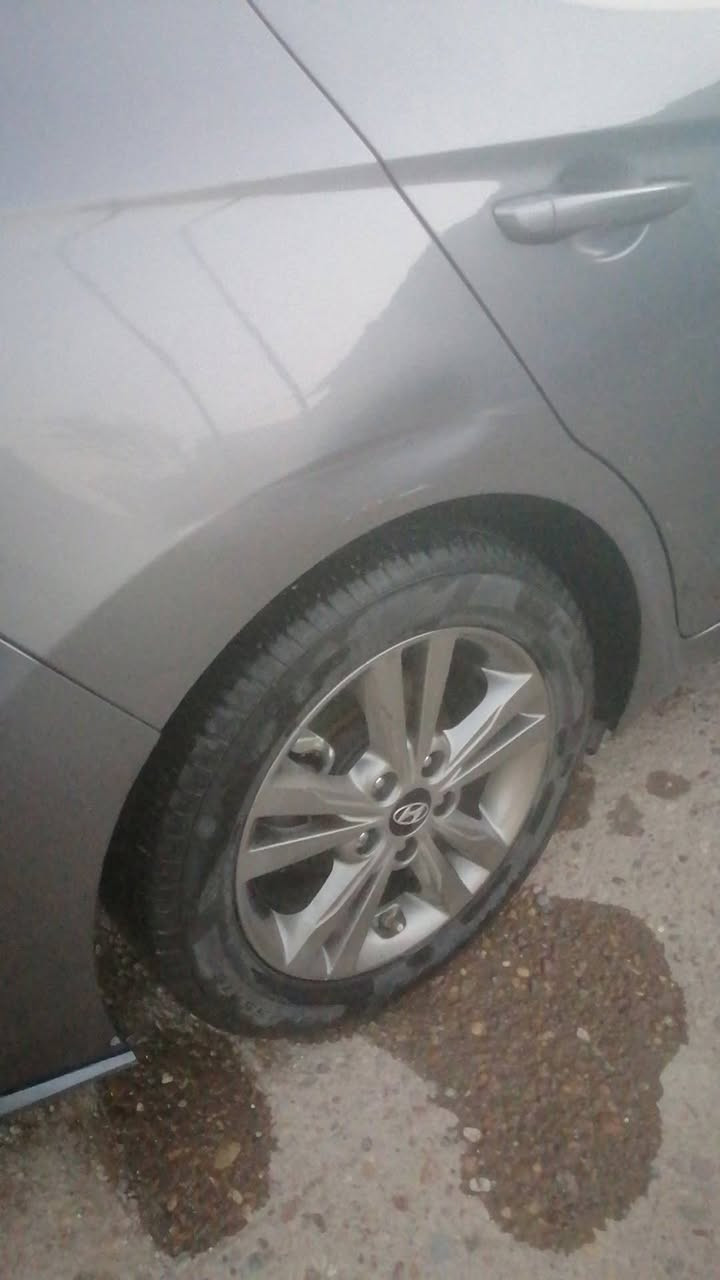 سلام عليكم النترا 2018 ليمتد فول وارد امريكي حادثها  البنيد  فقط ماشيه110 حقيقي  سياره جديده مال جناي مكينه 2000 دوش كير AT المرغوب ميكانيك  مكينه خير من الله /كير مفتوح)  المحرك   عله وضع الشركه لا صرف لا بخار صدر امامي خلفي جديد تبريد ثلج تخم تاير ويل 16  تحكمات ستيرن محرك ثلاث انظمة كروز سرعة  بريك ذاتي ABS بريك كشنات جلد  و مواصفات اخرى سياره متعوب عليها جاهزه من كلشي  سياره مال جناي ماتصرف عليها كلشي كامله مكمله 
داخلها اسود ورصاصي  رادارات جانبيه رقم اربيل نكليزي  تريد  تحويل او وكاله 

السعر 120 وبيها مجال 
الاستفسار الاتصال 
***********

غير متواجد عالفيس والخاص
