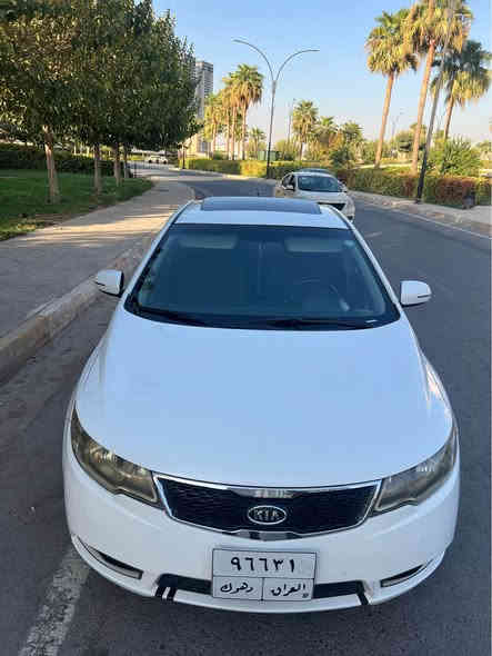 بەناوی خوای گەورە. کیا سیراتۆ  مۆدێل ٢٠١٣  گێرتۆماتیک  فولمواسەفاتی  ئاوێنە شەفت سوکان ڤۆلیۆم سلاوید. سوکان شەفت  چوار ویل کرۆم   کوشین قوماش ناورەش.  گێر  بەشەرت مەکینە بەشەرت تەبرید لەسەر سلف  دوو پارجەو نتو سبوخی هەیە بێناوگرتنن دوو قۆپ بێسبوخ  یەک ملیۆنن خرامە دوای محامەلە دەی جێرینەوە  سەنەوی ژینگە تا ٢٠٢٦ /٢  بەناوکردن بەشەرت ١٠٨$ مەجالەجی برایانە  *********** أربيل
