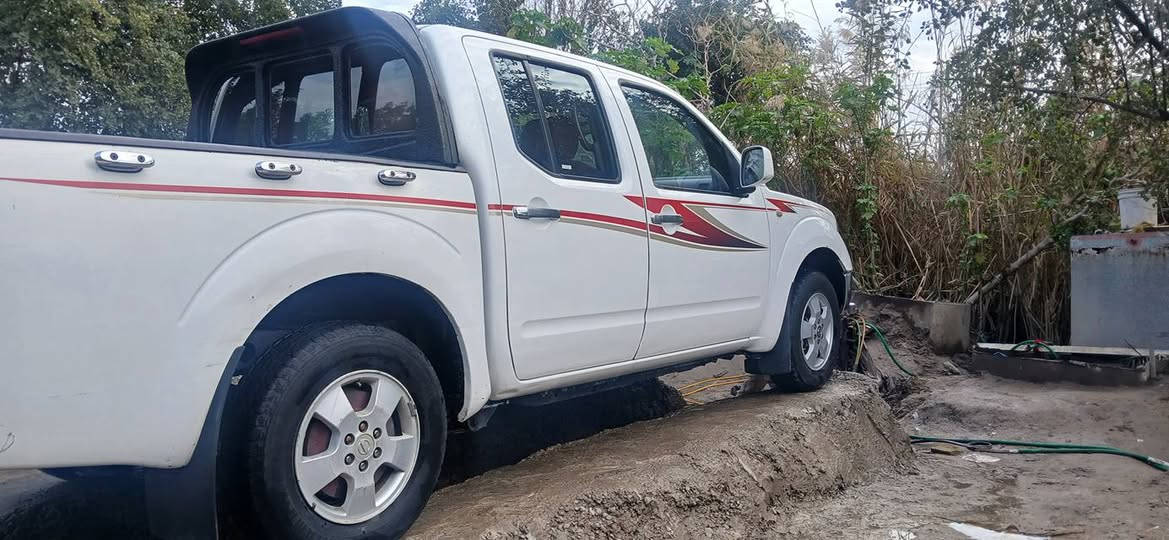 السلام عليكم بيكم نيفارة للبيع موديل 2009 او توماتيك بدون صبغ كير ومكينه مكفولات صدرتجم تاير جديد رقم دولي بسمي لسعر  105وبيه مجال مكان لسياره بغداد  لرقم ***********
