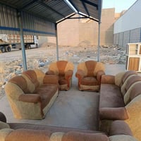 قنفه • كنب • أريكة • أثاث منزلي • ديكورات منزلية • صالون • مفروشات • ط...