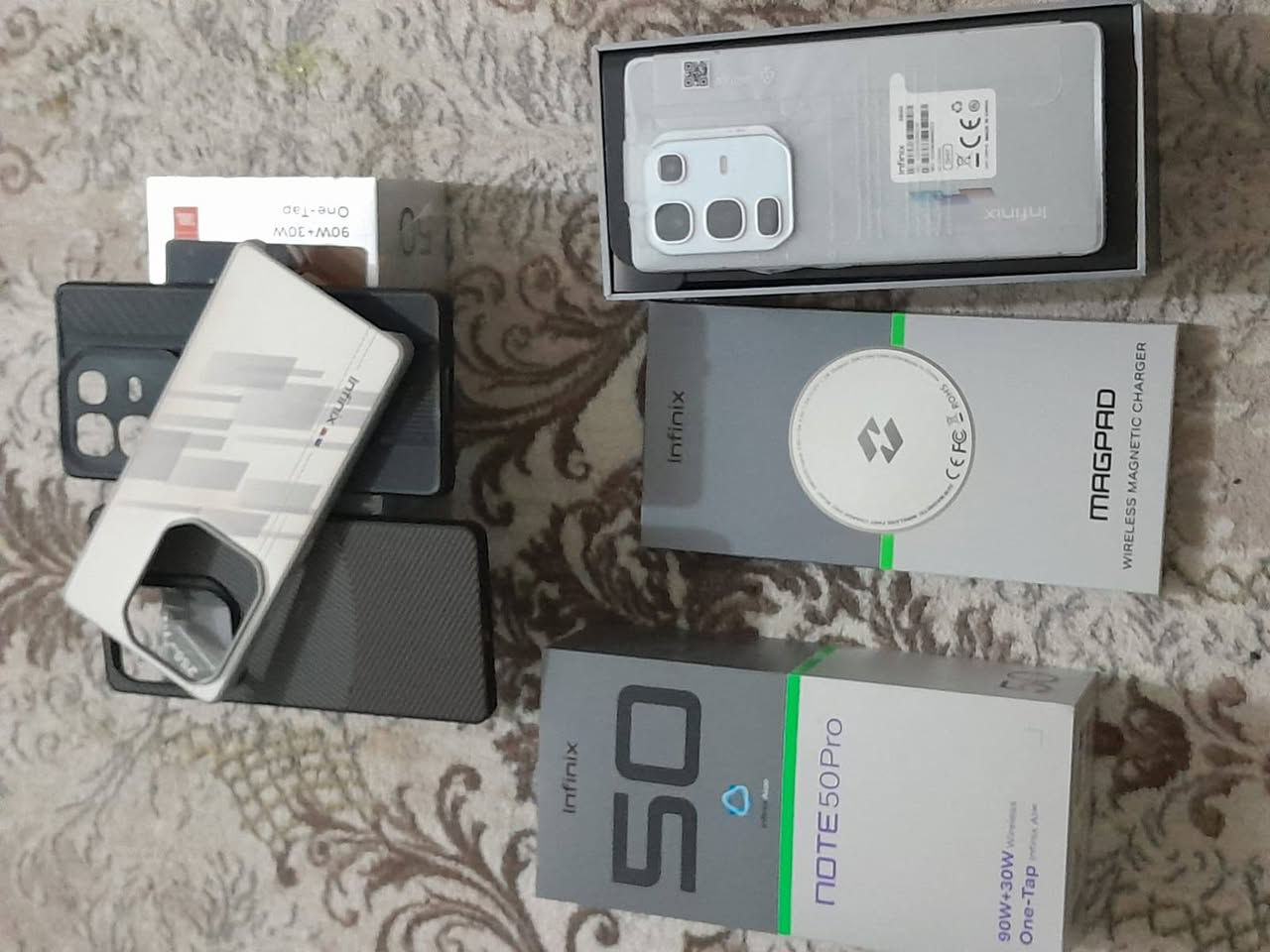 ‏للبيع او المراوس 📱
‏جهاز انفنكس نوت 50 برو 📱🔥
‏ذاكره 256/16🔥 كامره راقيه 8+50الترا 💛
‏لون سلفر طبعه BMW🔥
‏ستعمال اقل شهر مع وصل شراء نظافه 100/100🔥
‏جهاز كاامل ملحقات جددد ما مطلعات من لكارتون عنوانّ / نجف مشخاب خاص مفتوح 24 ساعه 
‏سعر تفضل خاص وتدلل 🔥🤍
‏


**إذا كنت صاحب هذا الإعلان وتريد حذفه لأي سبب، رجاءا أرسل رسالة إلى الدعم الفني**