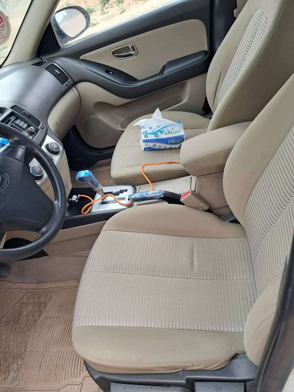 النترا ٢٠١٠رقم سليمانيه ماشيه ١٣٣الف سياره وضع شركه مكفوله من الرصوع والبارد كير ومحرك شرط بيها باب خلف السايق رش اثر شخوط السعر ١١٥وبيها مجال شويه مكاني تكريت الديوم للاتصال ***********
